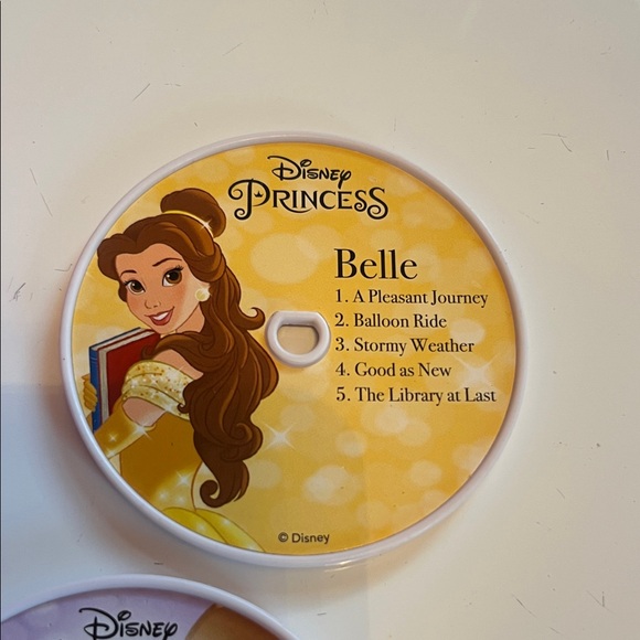 Disney Princess Purple CD Player with Character Discs - Picture 5 of 6